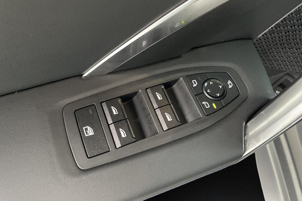 BMW iX2 eDrive20 M-Sport 5d