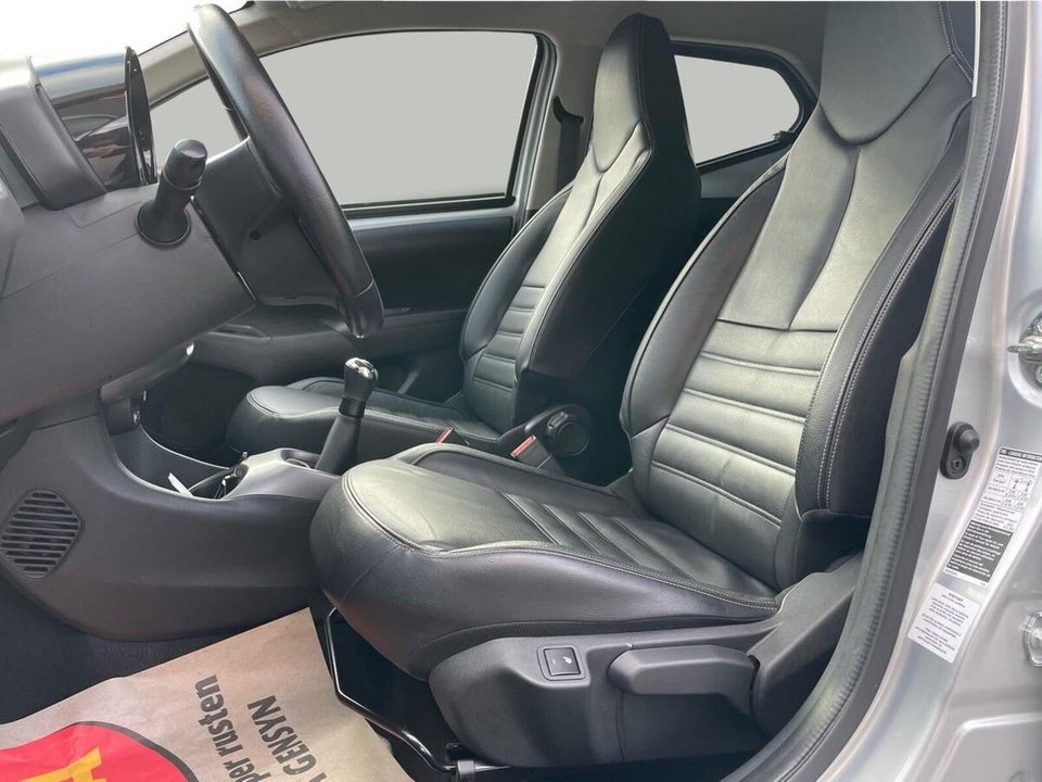 Toyota Aygo 1,0 VVT-i x-pose 5d