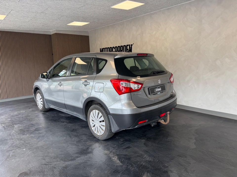 Suzuki S-Cross 1,6 Exclusive 5d