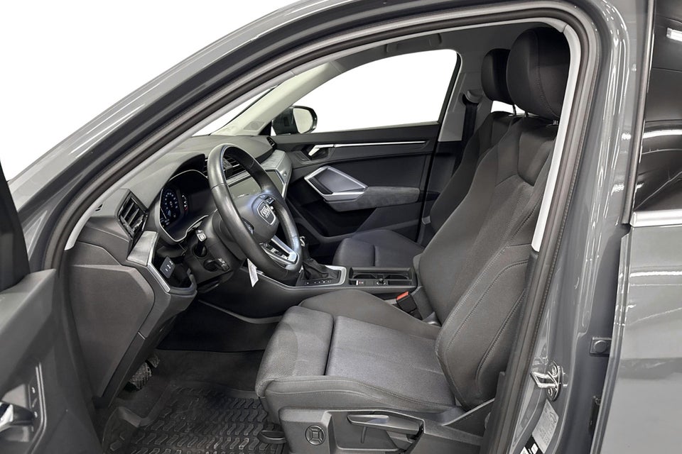 Audi Q3 45 TFSi e Attitude plus Sportback S-tr. 5d