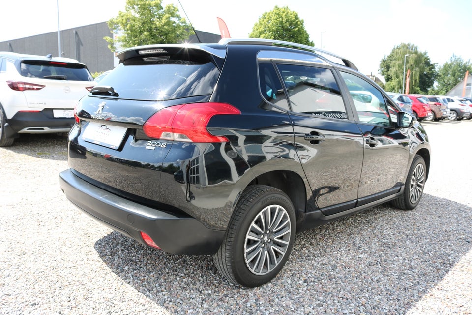 Peugeot 2008 1,2 e-THP 110 Active Sky 5d