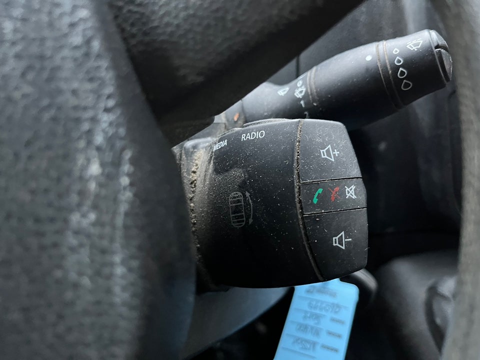 Nissan NV400 2,3 dCi 110 L1H1 Comfort Van 5d