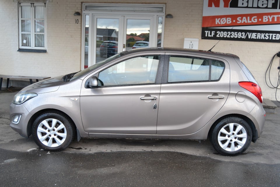 Hyundai i20 1,25 Classic XTR 5d
