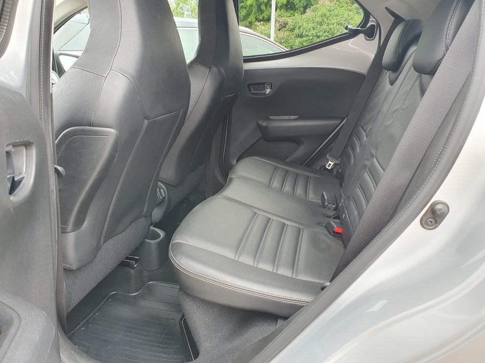 Toyota Aygo 1,0 VVT-i x-cellence 5d