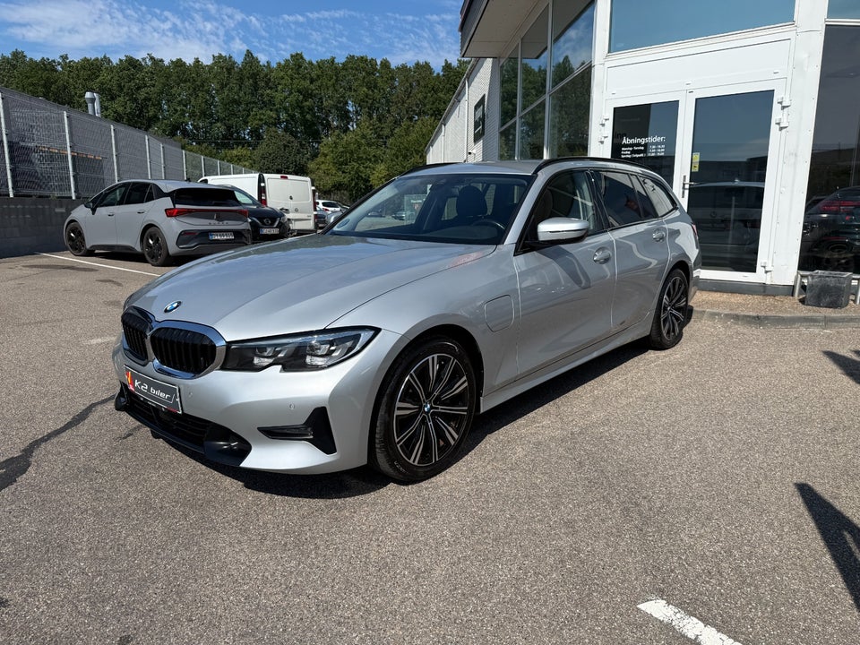 BMW 330e 2,0 Touring Sport Line aut. 5d
