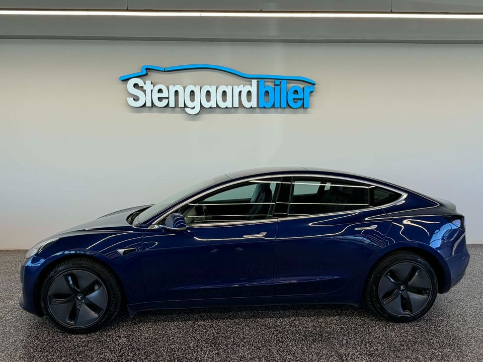 Tesla Model 3 Standard Range+ RWD 4d