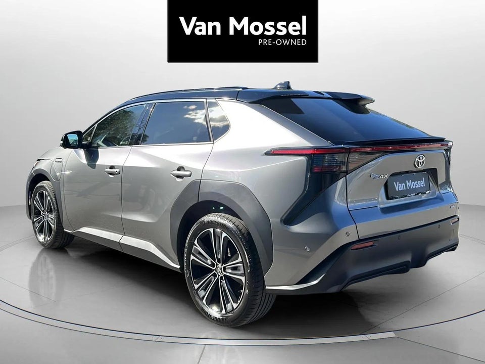 Toyota bZ4X Executive AWD 5d