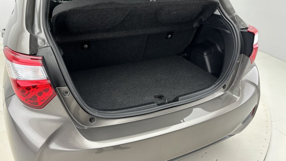 Toyota Yaris 1,5 VVT-iE T2 Limited 5d