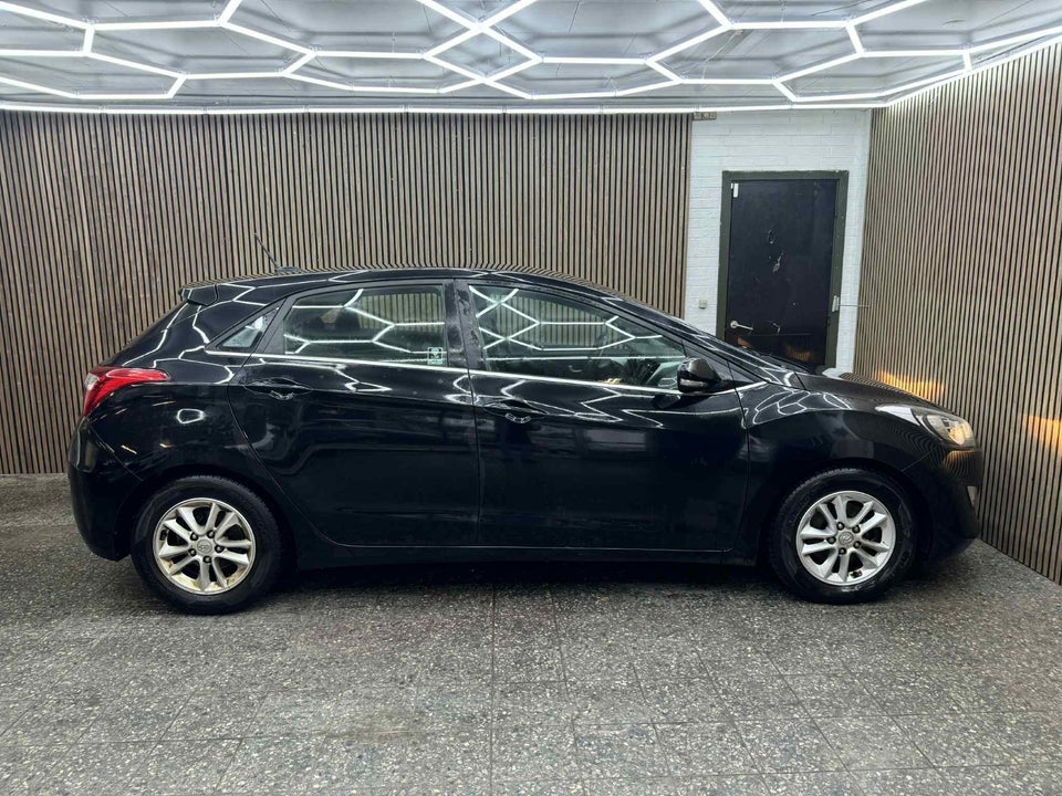 Hyundai i30 1,6 CRDi 128 Style aut. 5d