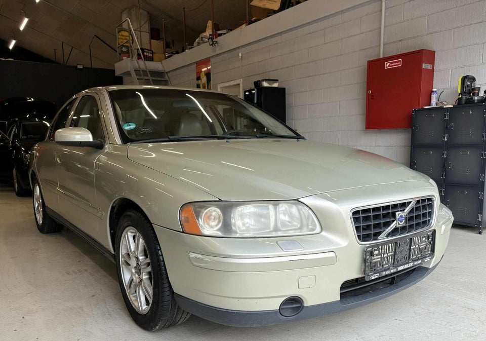 Volvo S60 2,4 170 4d