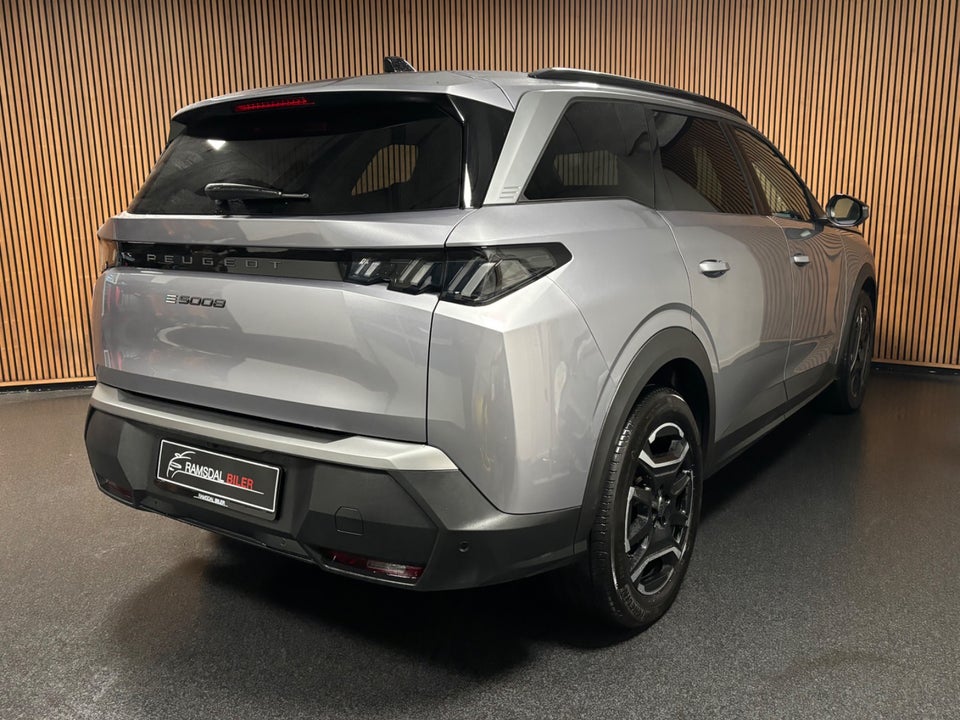 Peugeot e-5008 77 Allure Pack 7prs 5d