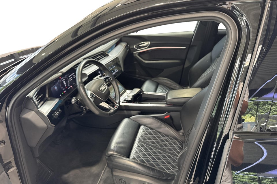 Audi e-tron S quattro Van 5d