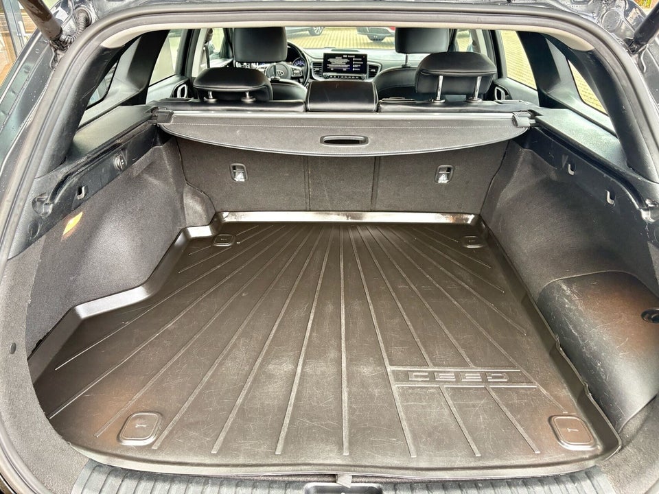 Kia Ceed 1,6 PHEV Upgrade SW DCT 5d