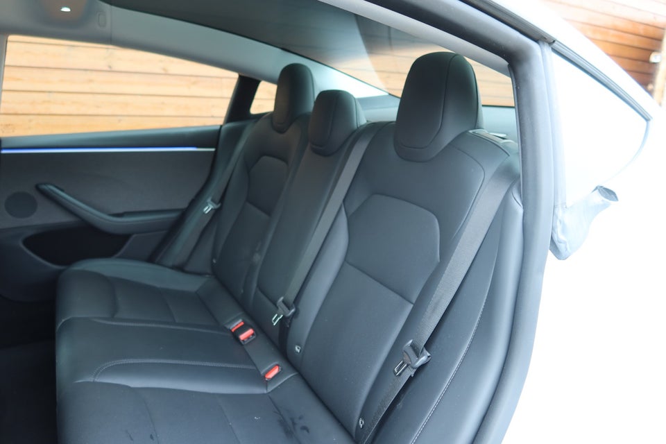 Tesla Model 3 RWD 4d