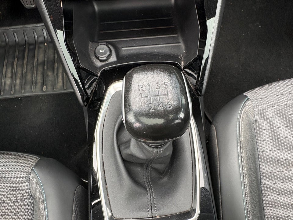 Peugeot 208 1,5 BlueHDi 100 Allure Sky 5d