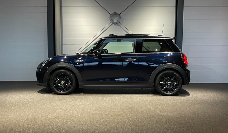 MINI Cooper SE Classic Trim 3d