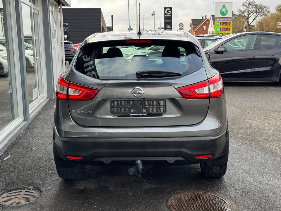 Nissan Qashqai 1,6 Dig-T 163 Acenta 5d