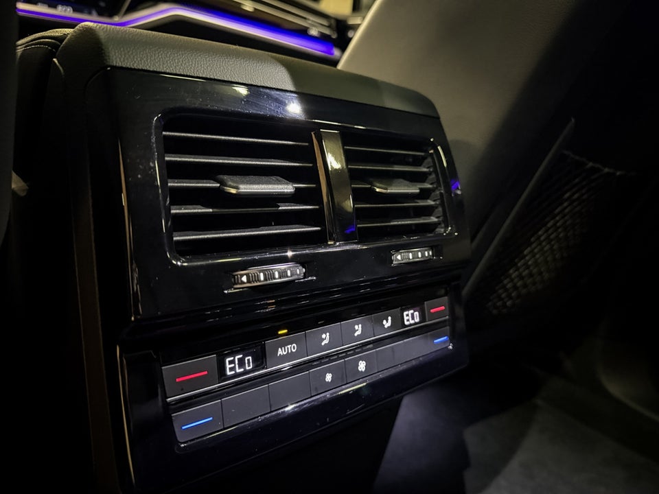 VW Touareg 3,0 TDi 286 R-line aut. 4Motion 5d