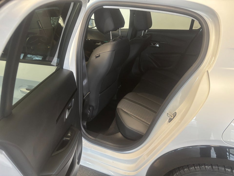 Peugeot e-208 50 Allure 5d