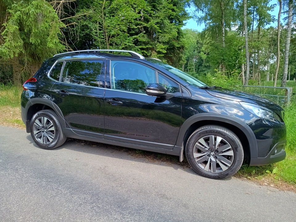 Peugeot 2008 1,2 e-THP 110 Allure Sky 5d