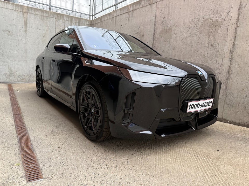 BMW iX xDrive45 M-Sport 5d