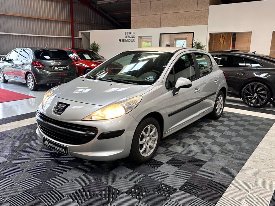 Peugeot 207 1,4 XR 5d