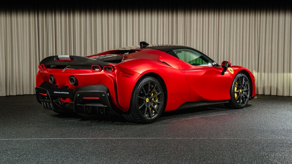 Ferrari SF90 Stradale 4,0 DCT 2d