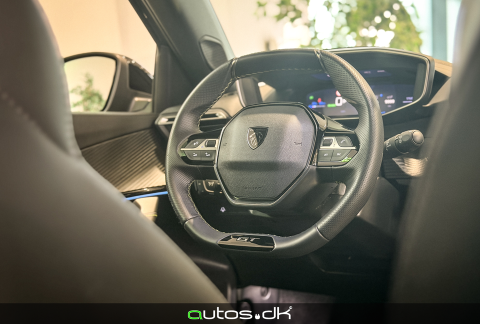 Peugeot e-2008 54 GT 5d