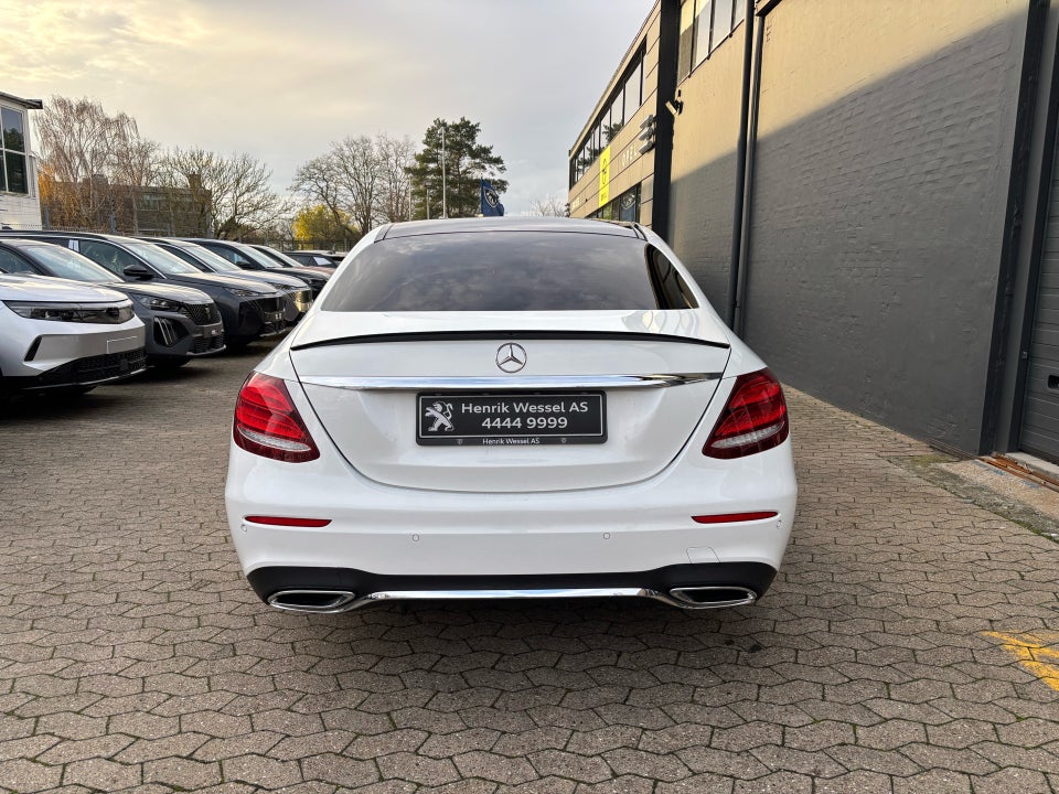 Mercedes E220 d 2,0 AMG Line aut. 4d