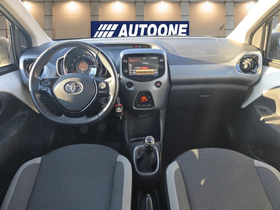 Toyota Aygo 1,0 VVT-i x-cite 5d