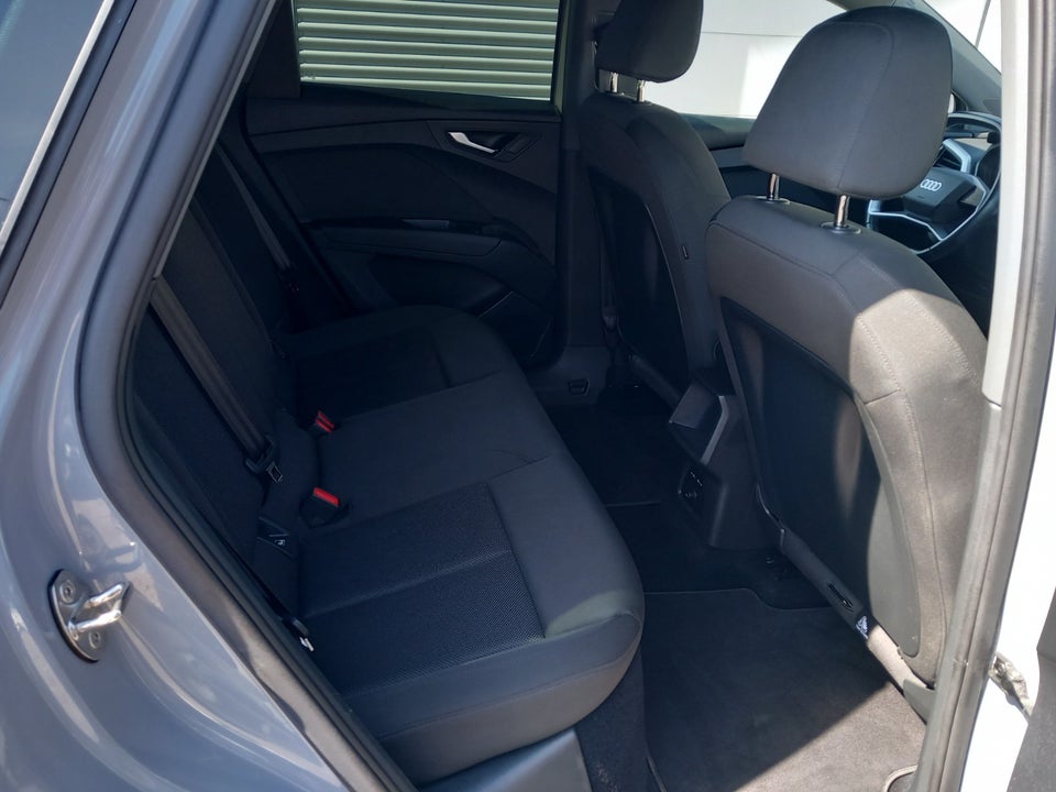 Audi Q4 e-tron 40  5d