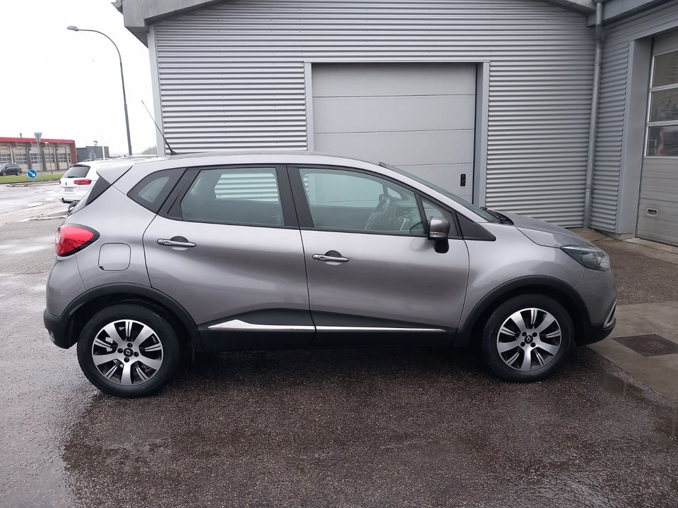 Renault Captur 0,9 TCe 90 Expression 5d