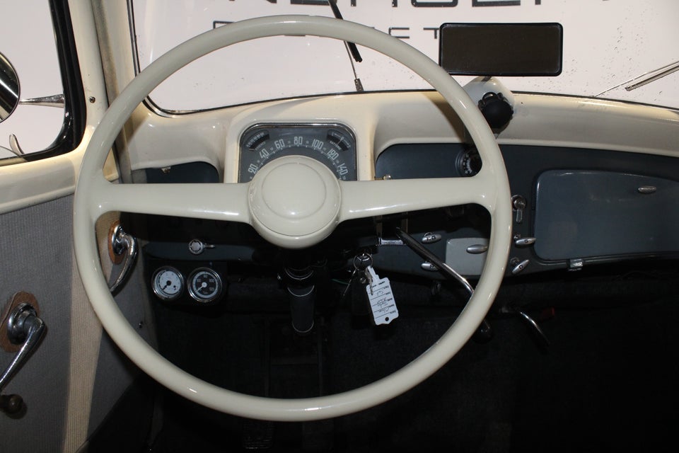 Citroën Traction Avant 1,9 11BL 4d