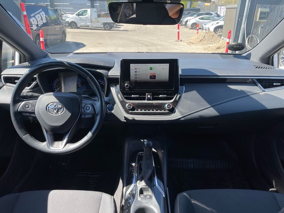 Toyota Corolla 1,8 Hybrid Active Smart Touring Sports MDS 5d