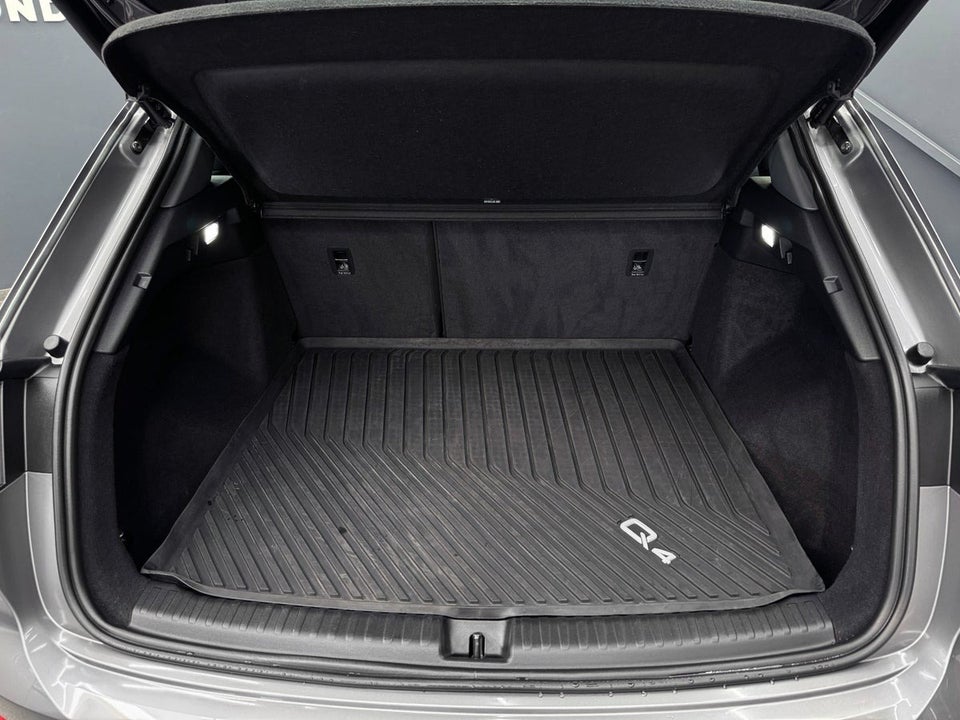 Audi Q4 e-tron 40  5d