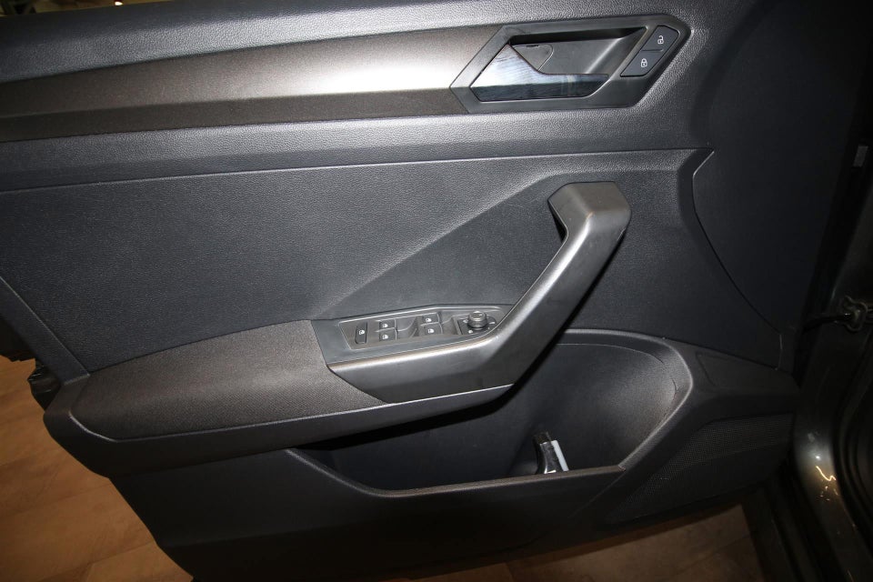 VW T-Roc 1,0 TSi 115 Style 5d