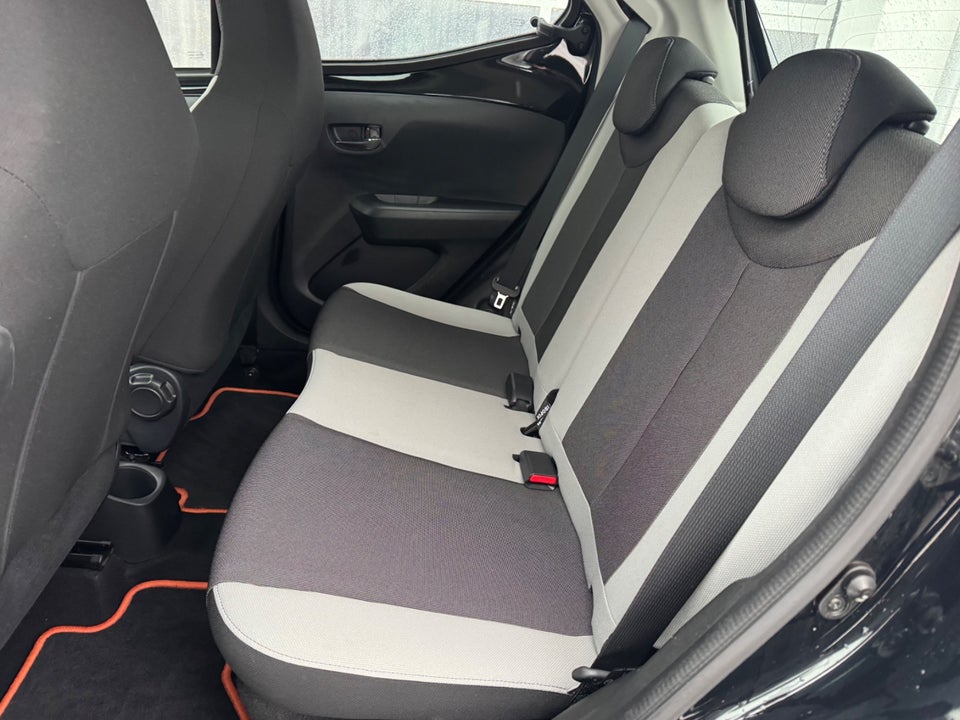 Toyota Aygo 1,0 VVT-i x-play 5d