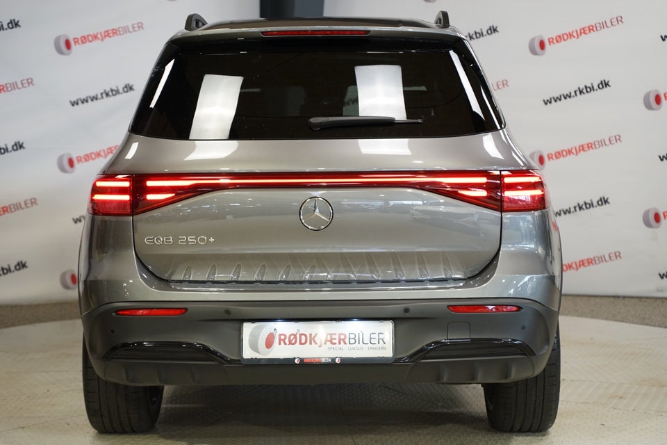 Mercedes EQB250+ AMG Line 5d