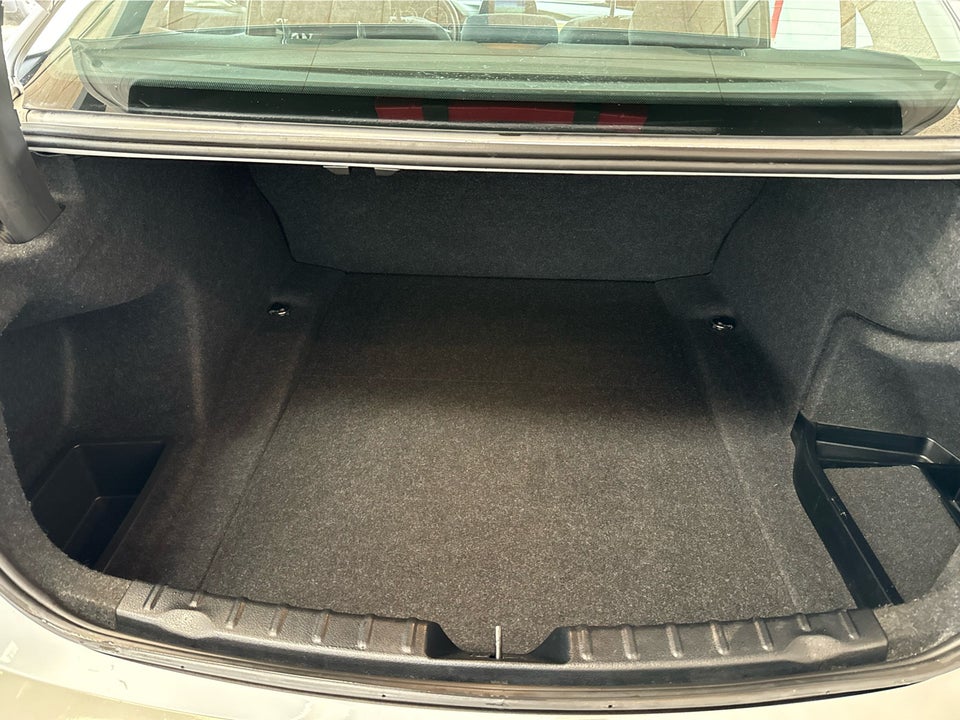 BMW 320d 2,0 aut. 4d