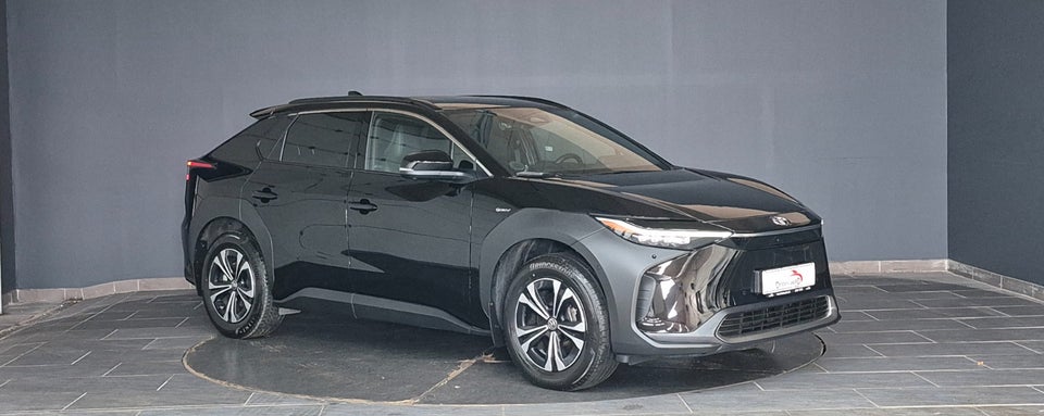 Toyota bZ4X Executive 5d