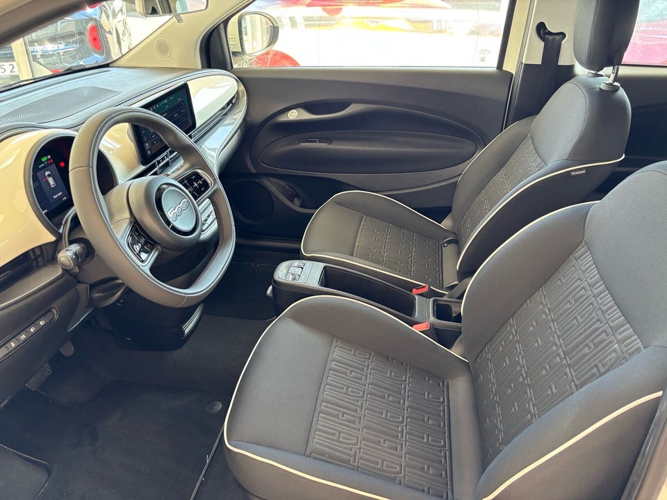 Fiat 500e 42 Icon 3d