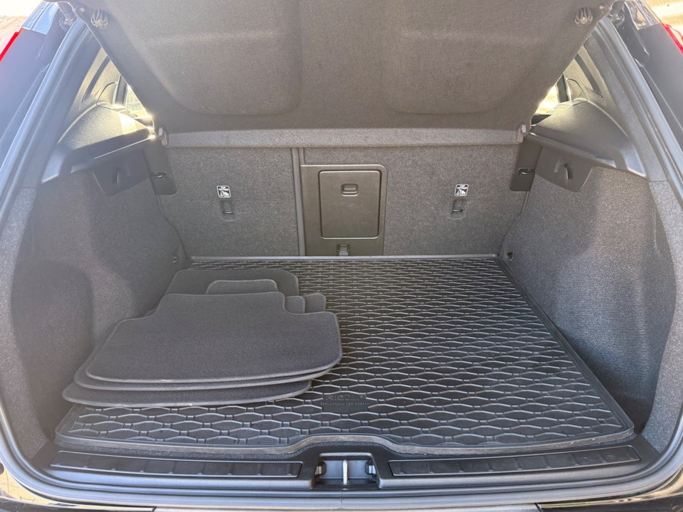 Volvo XC40 P6 ReCharge Plus 5d
