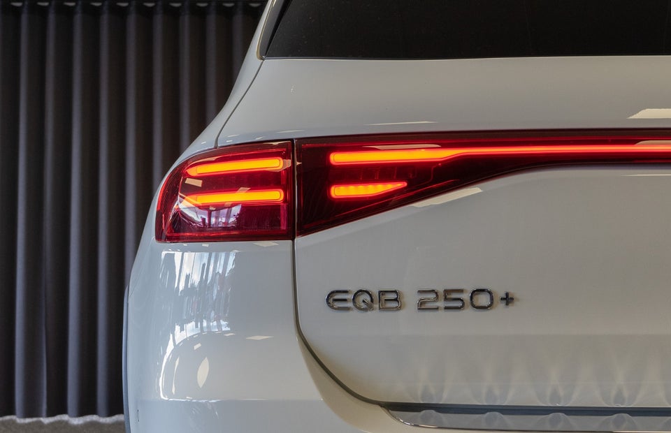 Mercedes EQB250+ AMG Advance Plus 7prs 5d