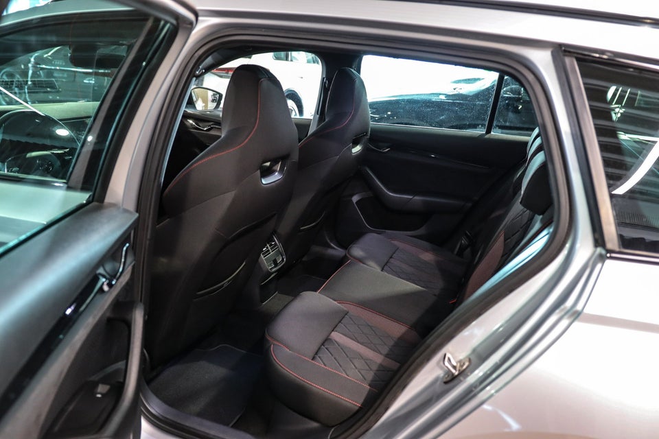 Skoda Octavia 1,4 TSi iV RS Combi DSG 5d