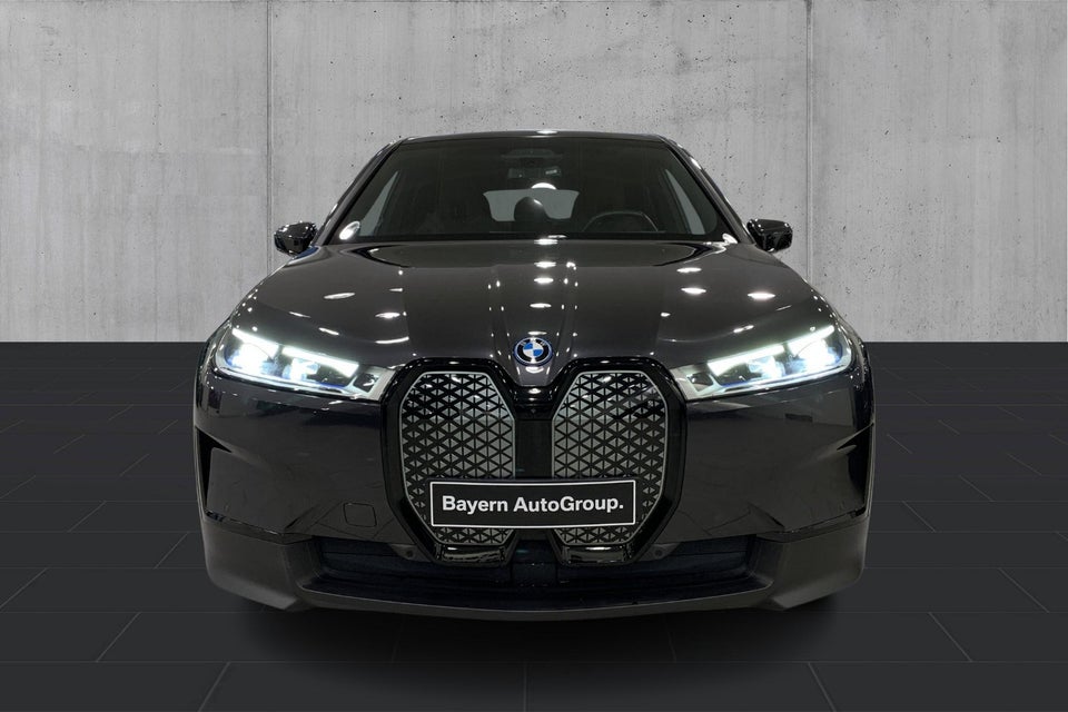 BMW iX xDrive40 Fully Charged 5d