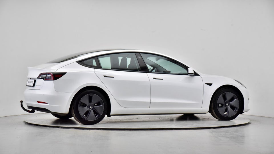 Tesla Model 3 Long Range AWD 4d