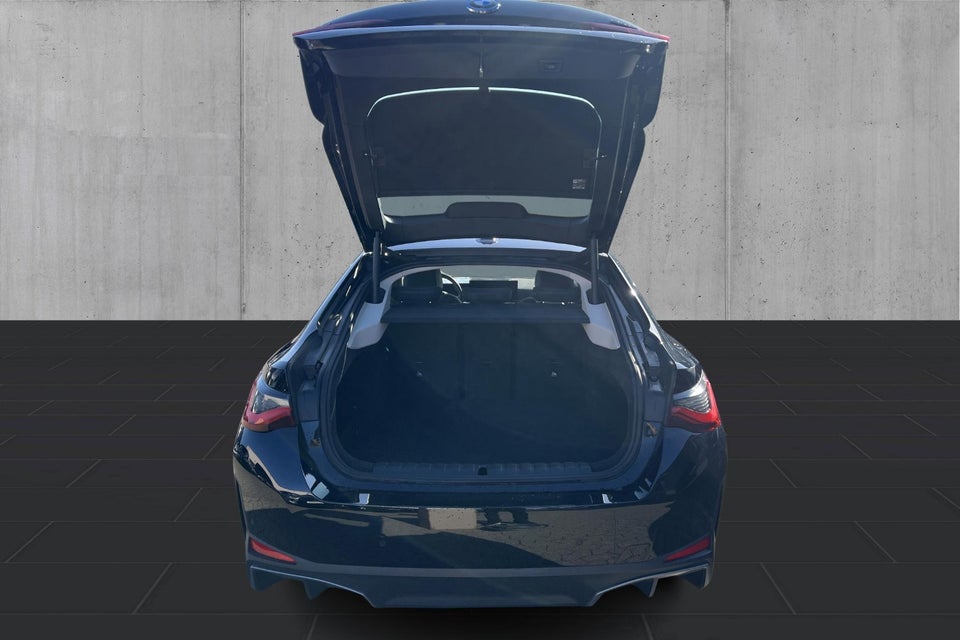 BMW i4 eDrive35 Charged 5d