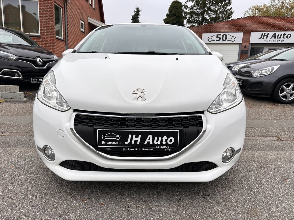 Peugeot 208 1,2 VTi Active 5d