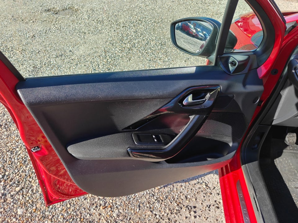 Peugeot 208 1,0 VTi Active 5d