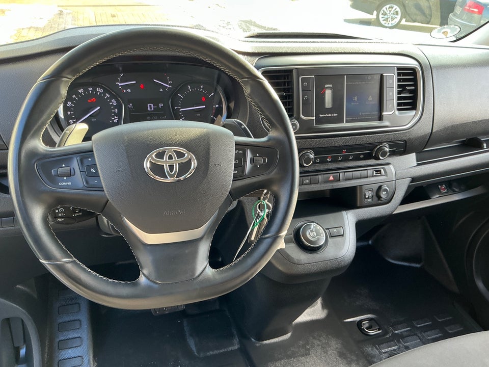 Toyota ProAce 2,0 D 144 Long Comfort Master aut. 4d